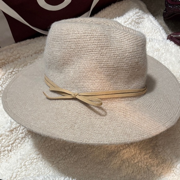 Universal Thread | Accessories | Universal Thread Cream Tan Fedora Hat ...